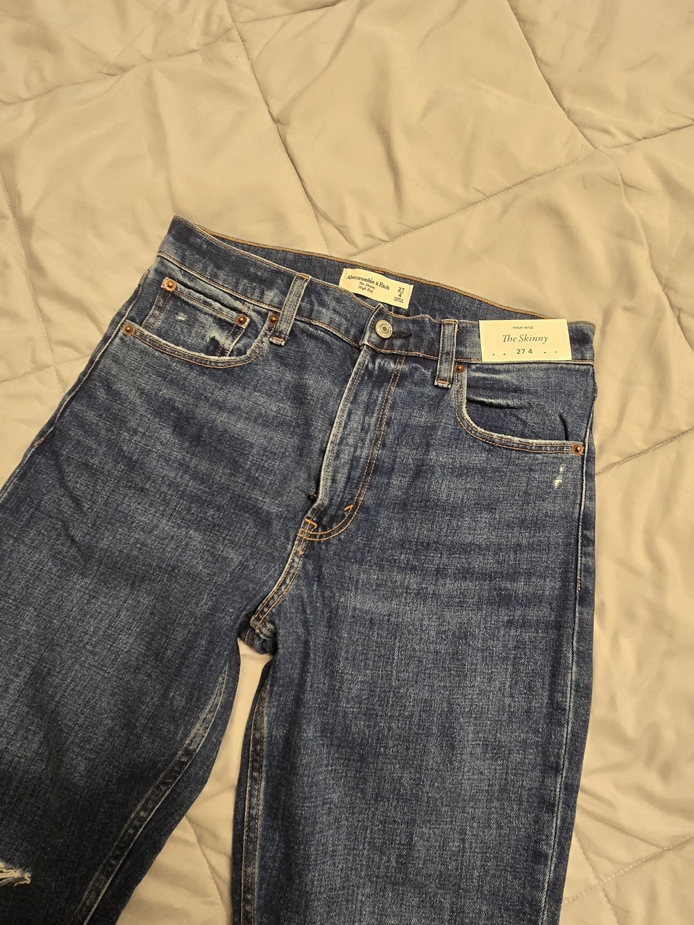 NWT Abercrombie & Fitch The Skinny Jeans | Size 27 | Dark Wash